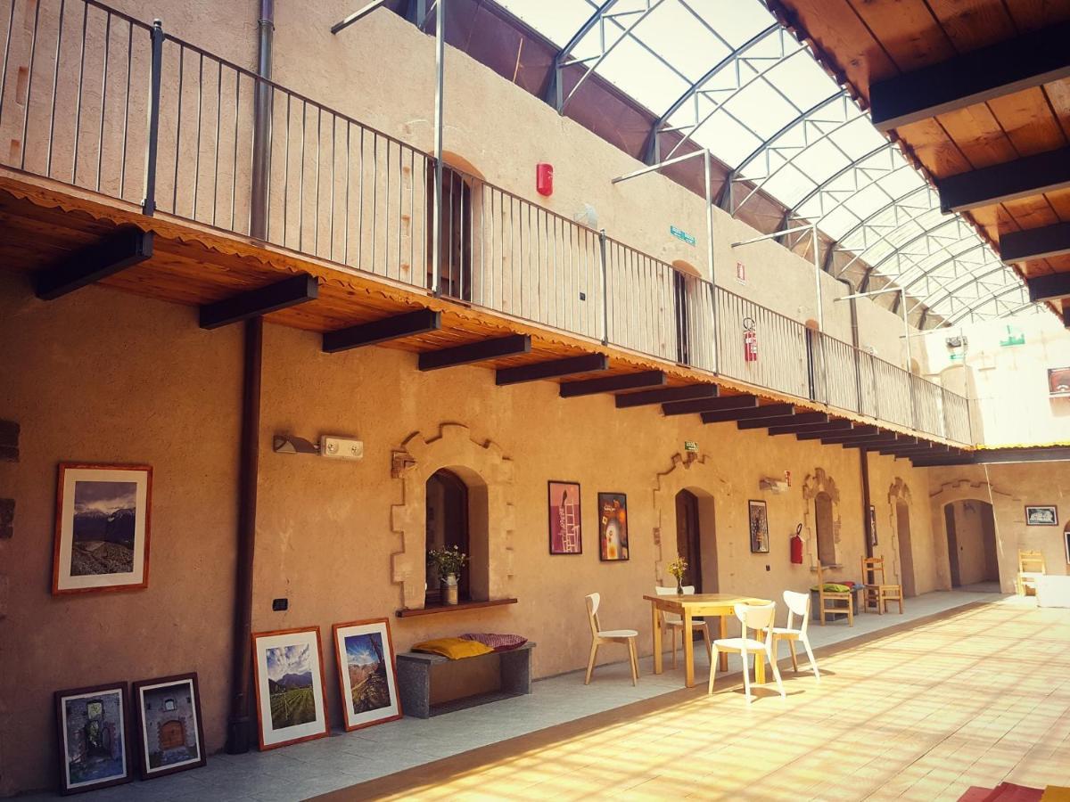 Forte Di Machaby Hostel Arnad Exterior foto